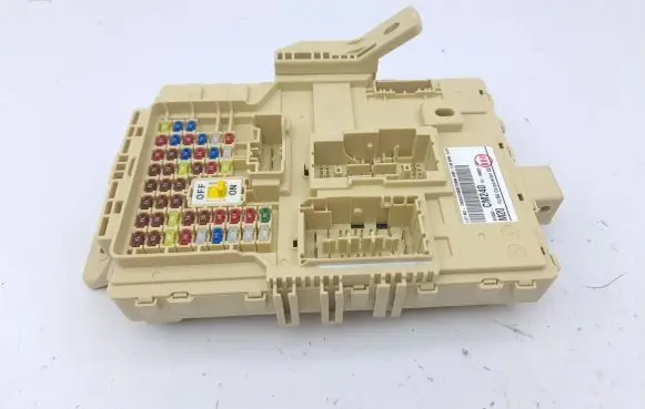 Hyundai Kona I Fuse module 91950CM240