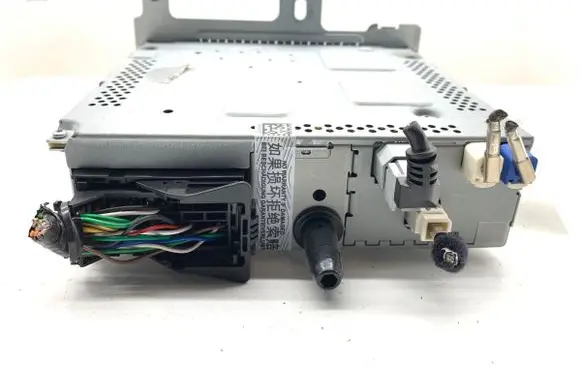Radio/CD/DVD/GPS head unit
