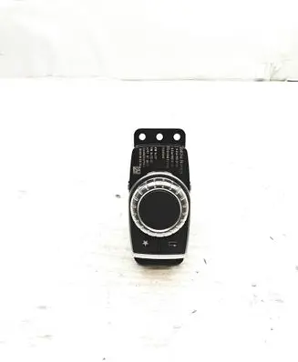 Multifunctional control switch/knob