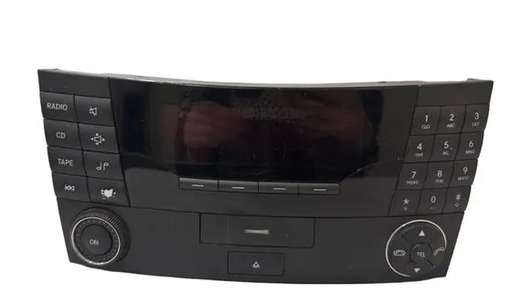 Mercedes-Benz E W211 Radio/CD/DVD/GPS head unit A2118200879 CK1211 020256