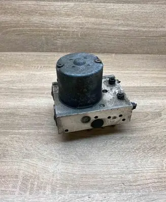 BMW 7 E38 ABS Pump 6750383 0265223001