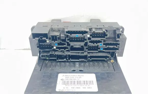 Mercedes-Benz CLK A209 C209 Fuse box set 2095451401