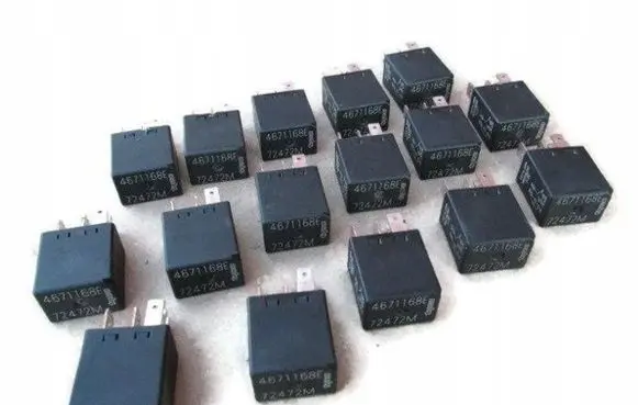 Jeep Cherokee III KJ Other relay