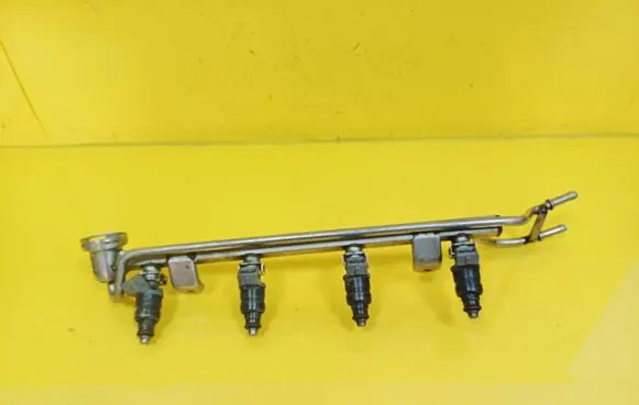 Seat Leon (1M) Fuel main line pipe 06A906031A 06A133317B