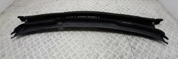 Chevrolet Trax Wiper trim 95249630