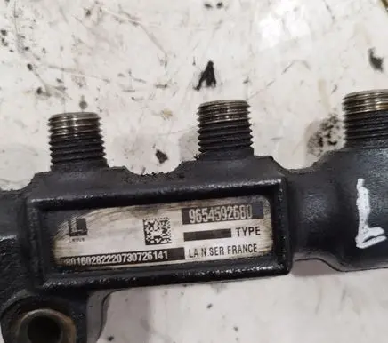 Citroen C4 I Picasso Fuel main line pipe 9654592680