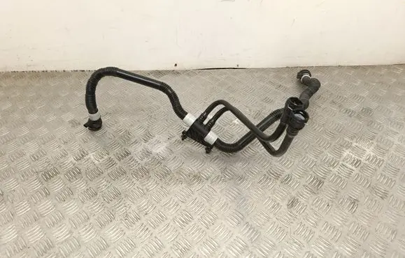Tesla Model Y Juniper Electric car engine cooling hoses/pipes 164766500E