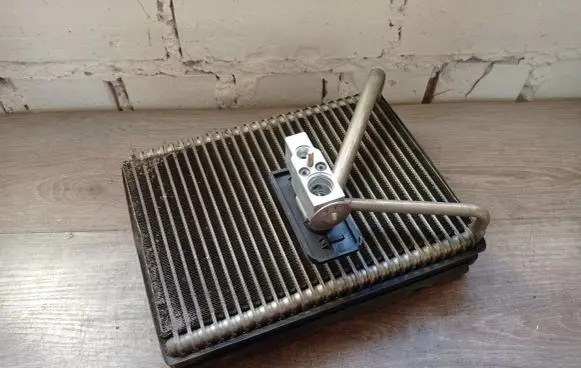 Volvo S60 Air conditioning (A/C) radiator (interior) 30676364 6189639