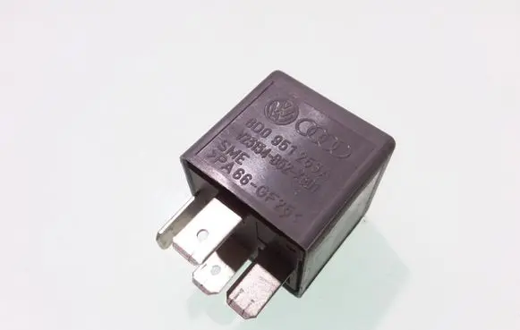 Audi A6 S6 C5 4B Other relay 8D0951253A 373