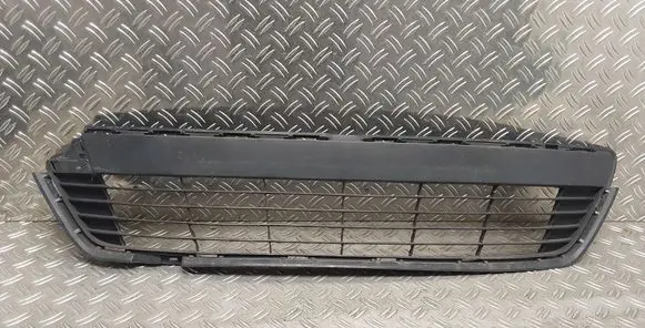 Toyota Yaris Front bumper lower grill 531120D210