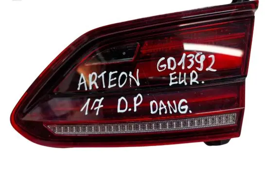 Volkswagen Arteon Tailgate rear/tail lights 3G8945308N