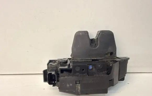 Peugeot 3008 II Tailgate lock latch 9816195380