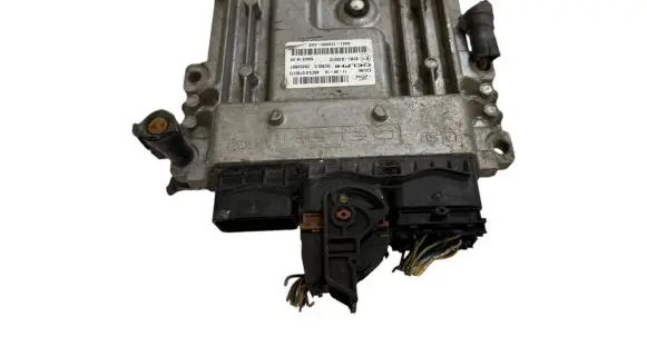 Ford Focus Engine control unit/module BV6112A650AGD 28324807