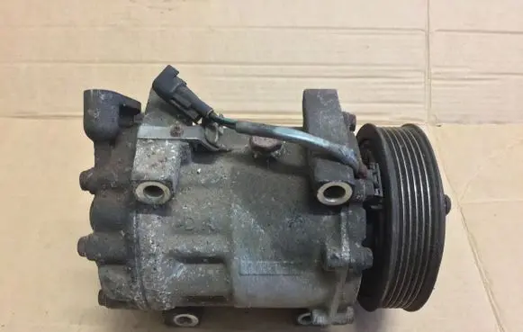 Mazda 3 I Air conditioning (A/C) compressor (pump) BBR461450