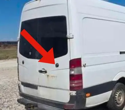 Mercedes-Benz Sprinter W906 Loading door check strap stopper A9067601228