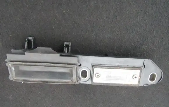 Volkswagen PASSAT B5 Tailgate/trunk/boot exterior handle