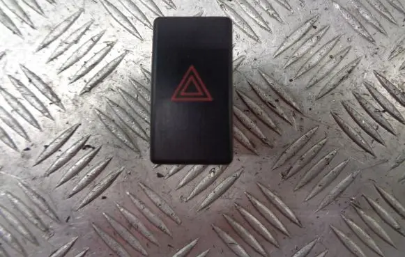 Toyota Avensis T250 Hazard light switch