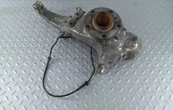 BMW 5 F10 F11 Front wheel hub 31216775769 6775769