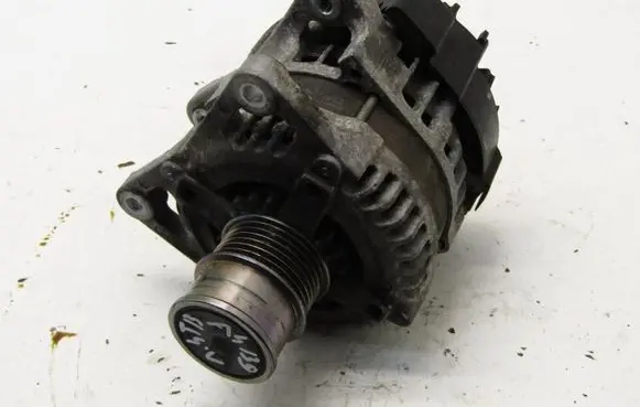 Audi A4 S4 B9 Generator/alternator 04E903024B