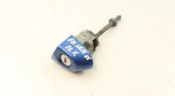 BMW 3 F30 F35 F31 Front door lock (next to the handle) 7310733 7162437