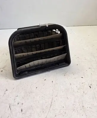 Volvo S80 Quarter panel pressure vent 9166092