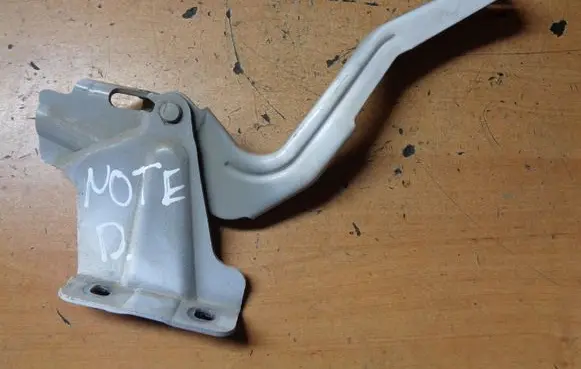 Nissan Note (E12) Engine bonnet/hood hinges