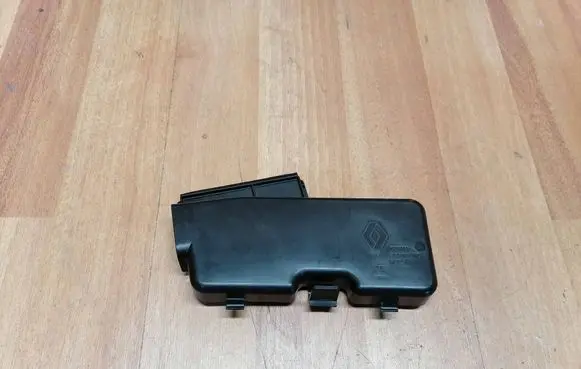 Renault Espace V (RFC) Other trunk/boot trim element 3832302