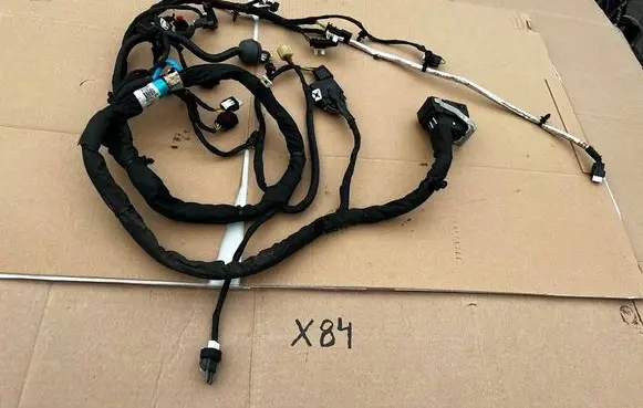 Ford Kuga III Engine installation wiring loom 