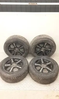 Volvo XC70 R17 alloy rim 