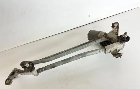Honda Civic Front wiper linkage and motor 404564