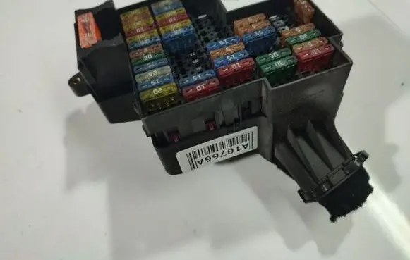 Volkswagen Touareg I Fuse box set 7L0941828