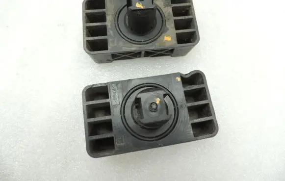 Mercedes-Benz C W205 Jacking socket point A2046900009 A2046920028