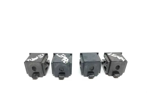 KIA Rio Headlight/headlamp mounting bracket