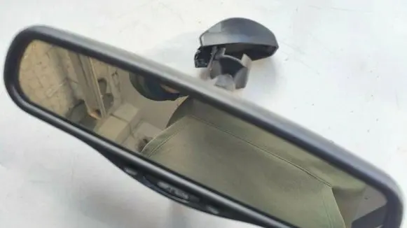 Chrysler Voyager Rear view mirror (interior) 015306