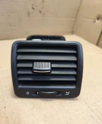 Volkswagen Golf V Dashboard side air vent grill/cover trim 1K0819709 1K0819703