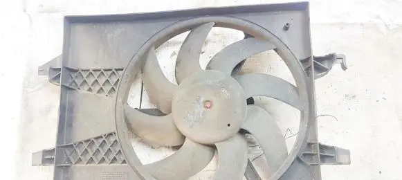 Ford Fiesta Radiator cooling fan shroud 8240365 824.0365