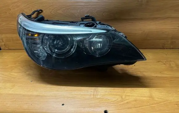 BMW 5 E60 E61 Headlight/headlamp 7044672 7044674