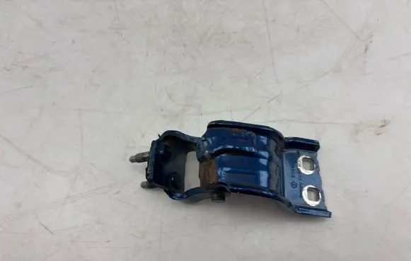 Volkswagen PASSAT B6 Tailgate/trunk/boot hinge 3C9827301E