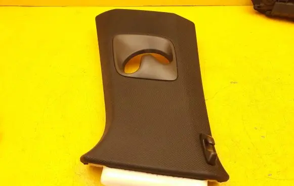 BMW 7 G11 G12 (B) pillar trim (top) 7355329