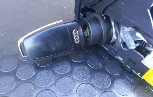 Audi A3 S3 8P Ignition lock 1K0