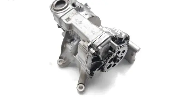 BMW M5 F90 Oil pump 8631810 0326524