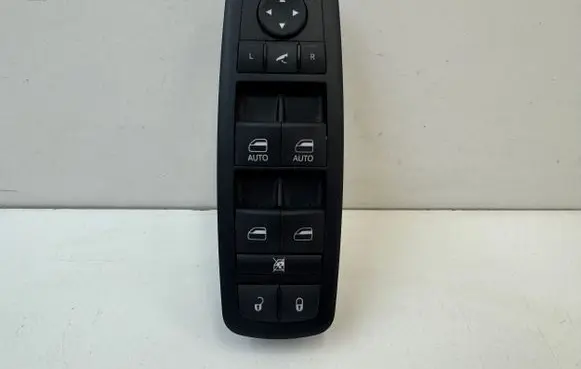 Jeep Grand Cherokee Electric window control switch 68289803AB
