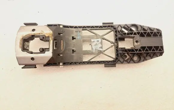 Skoda Fabia Mk2 (5J) Front door exterior handle/bracket 5N0837885H
