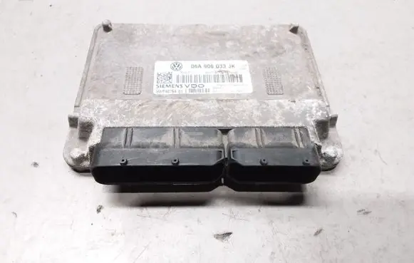 Volkswagen Golf VI Engine control unit/module 06A906033JK 5WP4076401