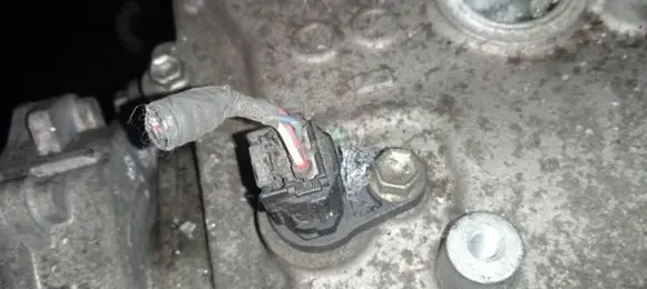 Toyota Avensis T270 Camshaft position sensor 