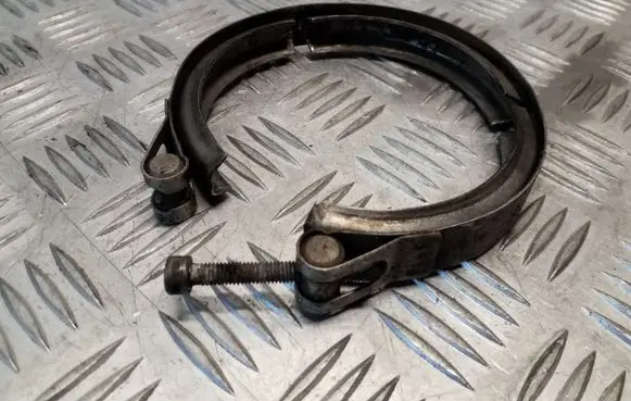 Skoda Octavia Mk3 (5E) Muffler pipe connector clamp 04L131455A