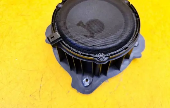 Peugeot 3008 III Rear door speaker 9830932580