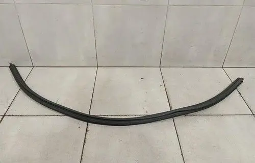 Ferrari Purosangue Rubber seal front coupe door window