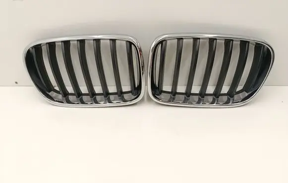 Front bumper upper radiator grill