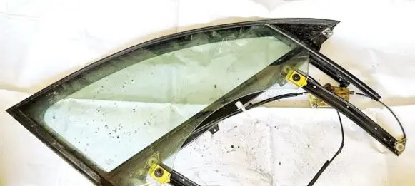 Audi A6 S6 C6 4F Front door window/glass frame 4f0867382c
